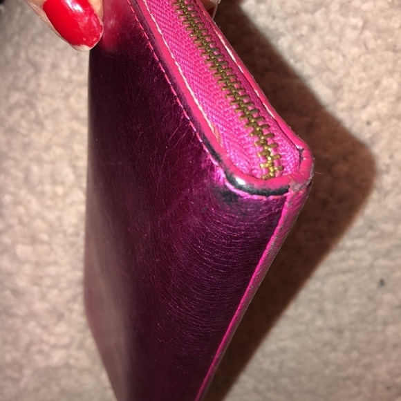 Marc Jacobs hot pink metallic zip wallet fits most iPhones - Picture 12 of 16